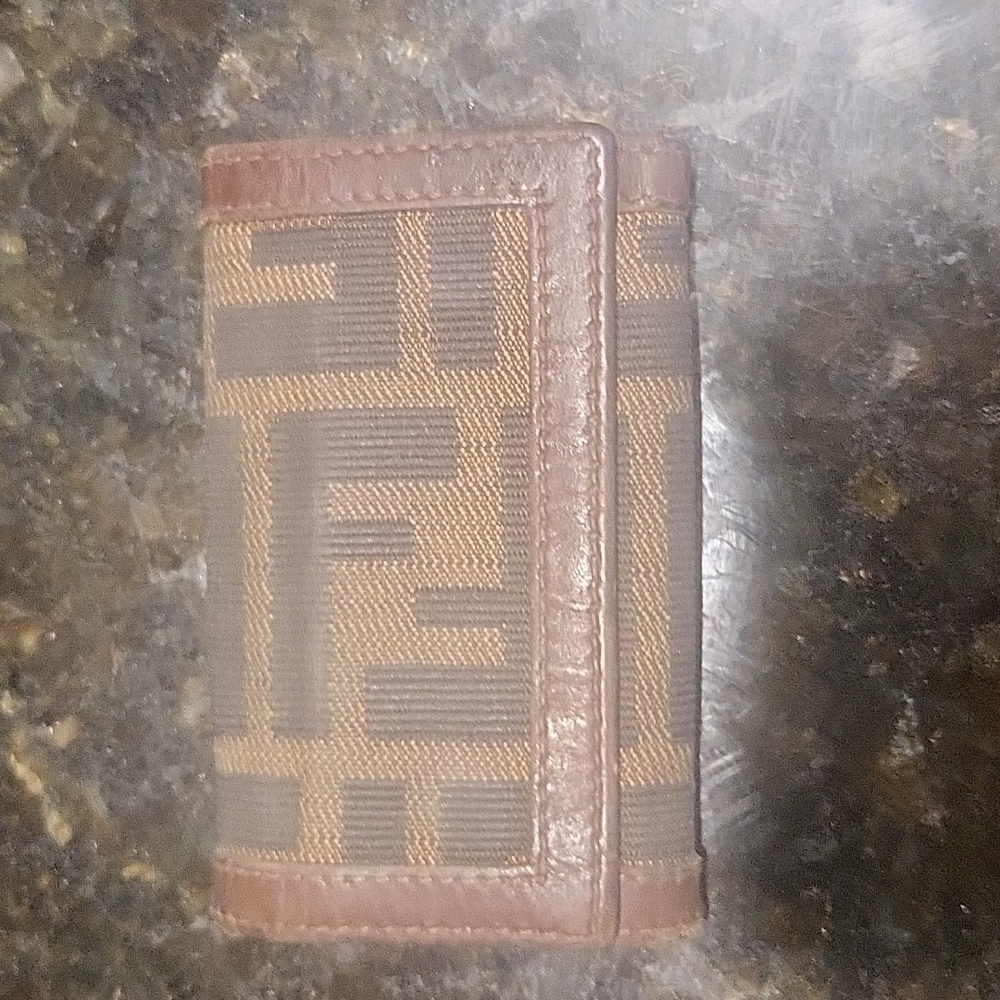 Vintage Fendi key holder 71 too 151 retail! AUTHENTIC